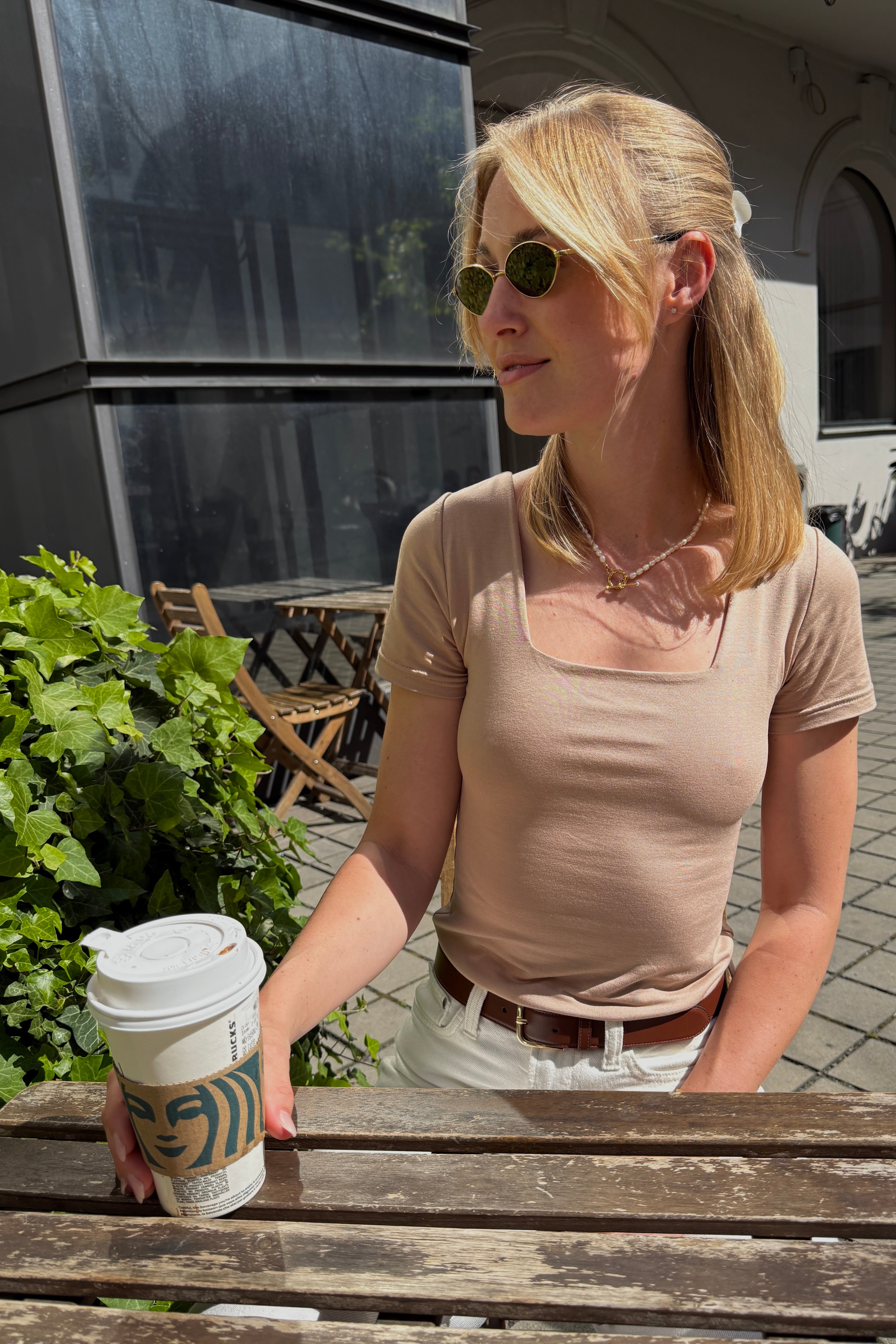 Top Ines made of tencel sand