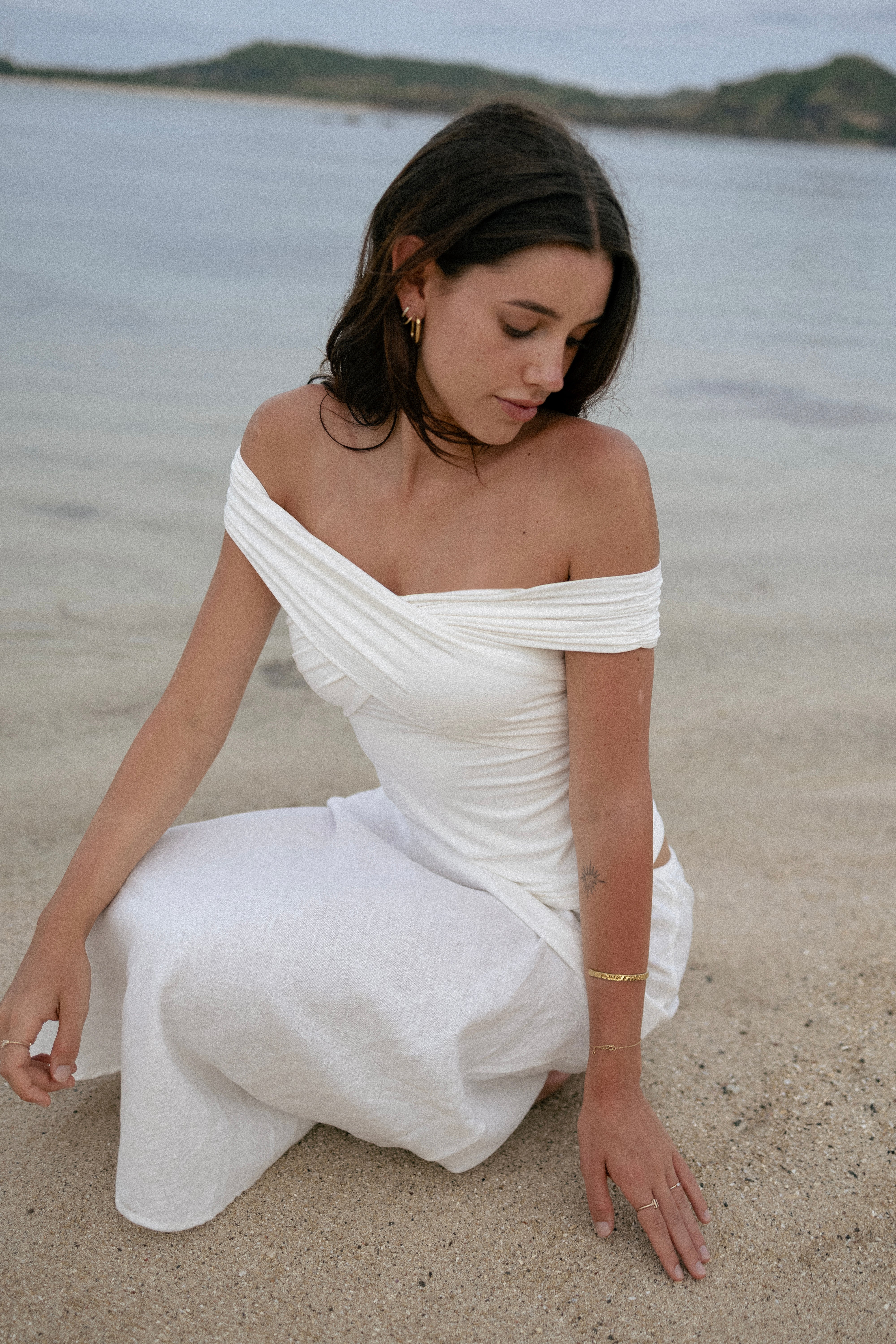 Top Mai ivory