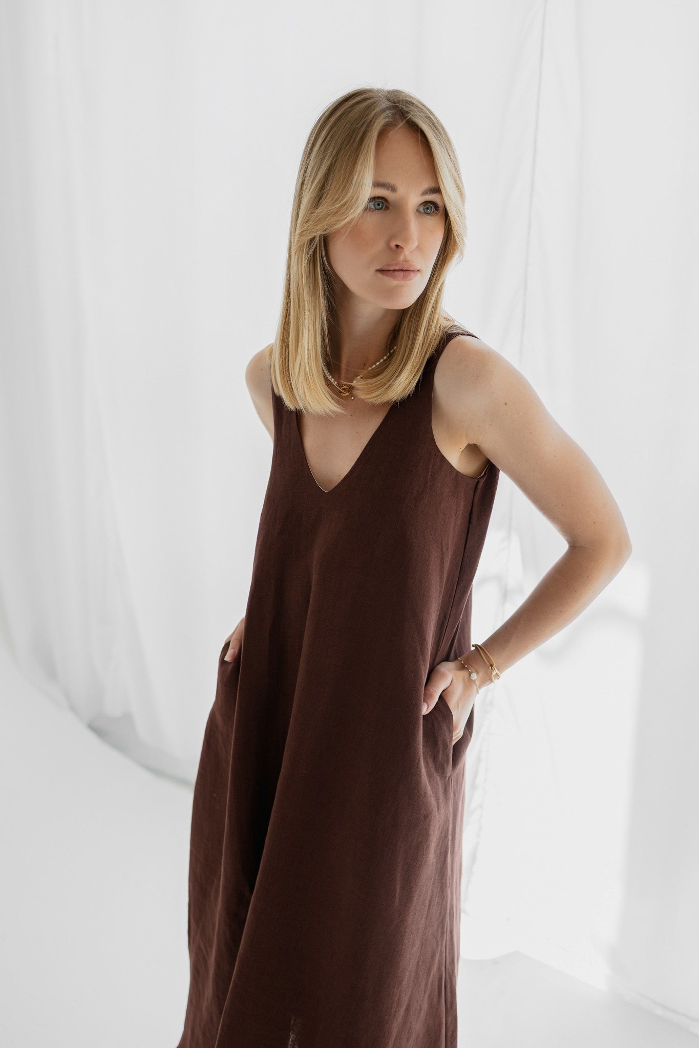 Linen dress Eloise chocolate brown