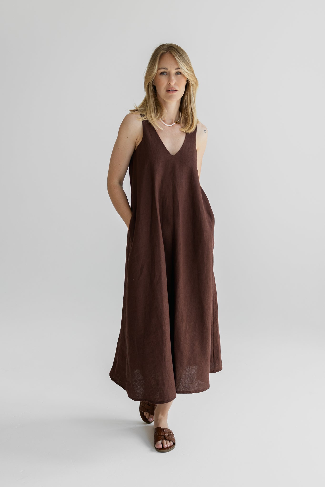 Linen dress Eloise chocolate brown